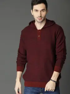 Roadster Men Maroon Solid Hooded Sweater