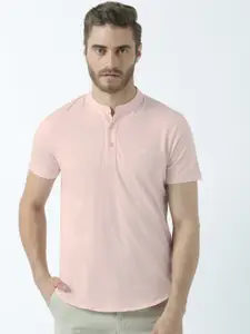 Huetrap Men Pink Solid Mandarin Collar T-shirt