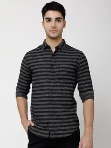 LOCOMOTIVE Men Black & Grey Slim Fit Striped Casual Shirt