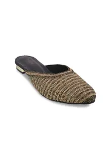 Mochi Women Gold-Toned Woven Design Sandals