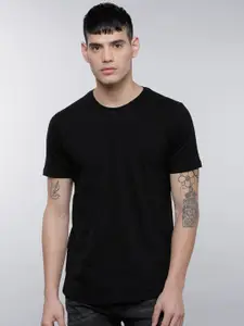 LOCOMOTIVE Men Black Solid Round Neck T-shirt