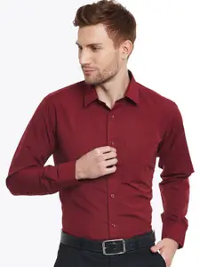 English Navy Men Maroon Slim Fit Solid Formal Shirt