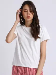 Besiva Women White Solid Round Neck T-shirt