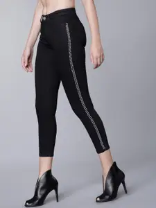 Tokyo Talkies Women Black Super Skinny Fit Mid-Rise Clean Look Stretchable Jeans