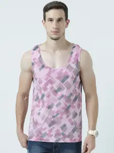 Huetrap Men Pink Printed Scoop Neck T-shirt