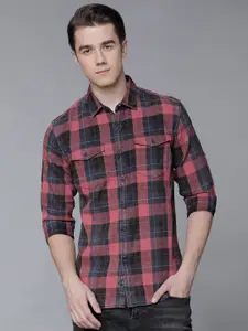 LOCOMOTIVE Men Pink & Navy Blue Slim Fit Checked Casual Shirt