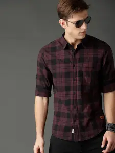 Roadster Men Burgundy & Black Checked Pure Cotton Sustainable Casual Shirt