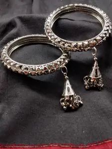 Fida Set of 2 Silver-Toned Embellished Bangles