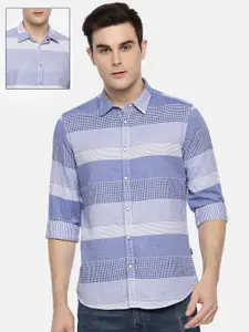 Pepe Jeans Men Blue & Off-White Regular Fit Striped Casual Shirt