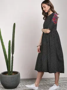 Sangria Women Black Printed Fit and Flare Dress