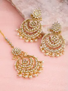 Zaveri Pearls Gold-Toned Kundan & Pearls Earring & Maangtikka Set