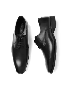INVICTUS Men Black Formal Leather Derbys