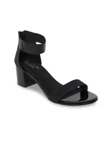 Monrow Women Black Solid Sandals