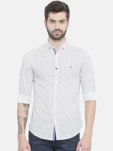 SPYKAR Men White & Black Slim Fit Striped Casual Shirt