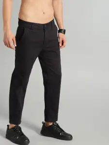 Roadster Men Black Regular Fit Solid Stretchable Cropped Chinos