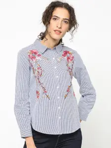 Gipsy Women Blue Regular Fit Checked Casual Shirt