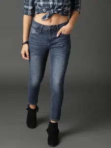 Roadster Women Blue Skinny Fit Mid-Rise Clean Look Stretchable Crop Jeans