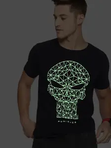 Kook N Keech Marvel Men Black Printed Glow in the Dark Pure Cotton T-shirt