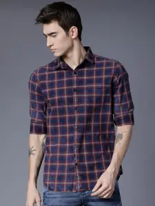 HIGHLANDER Men Maroon & Navy Blue Slim Fit Checked Casual Shirt