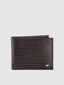 Tommy Hilfiger Men Textured Leather Two Fold Wallet