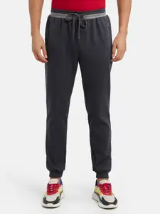 Jockey Combed Cotton Rich Pique Slim Fit Jogger with Zipper Pockets-AM05