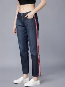 Tokyo Talkies Women Blue Boyfriend Fit Mid-Rise Clean Look Stretchable Jeans