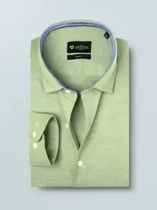 INVICTUS Men Green Slim Fit Formal Shirt