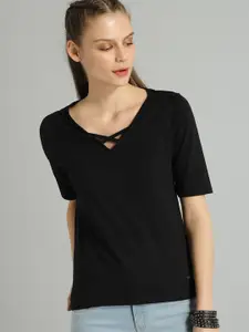The Roadster Lifestyle Co Women Black Solid Pure Cotton Top