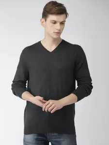 Celio Men Charcoal Grey Solid V-Neck Sweater