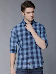 LOCOMOTIVE Men Blue Slim Fit Checked Casual Shirt