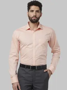 Park Avenue Men Peach-Coloured Slim Fit Solid Formal Shirt