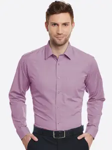 English Navy Men Mauve Slim Fit Solid Formal Shirt