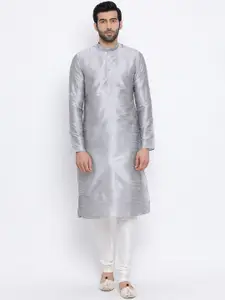 NAMASKAR Men Silver-Toned & White Solid Straight Kurta