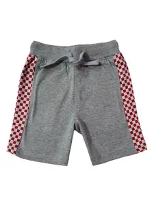 KiddoPanti Boys Grey Melange Checked Regular Shorts