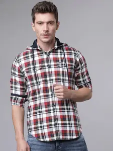 LOCOMOTIVE Men Red & Black Slim Fit Checked Casual Shirt
