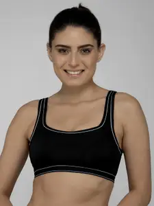 Laceandme Black Solid Non-Wired Lightly Padded Sports Bra 4361