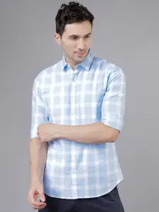 HIGHLANDER Men White & Blue Slim Fit Checked Casual Shirt