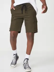 COTTON ON Men Olive Green Solid Regular Fit Cargo Shorts