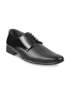 Metro Men Black Textured Leather Formal Derbys
