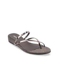 Mochi Women Grey Solid Sandals