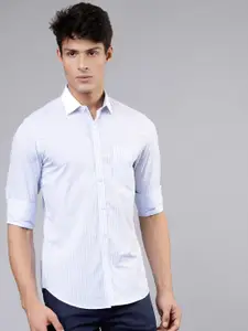 HIGHLANDER Men White & Blue Slim Fit Checked Casual Shirt