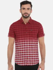 The Indian Garage Co Men Maroon & White Slim Fit Checked Casual Shirt
