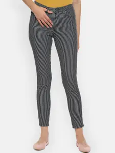 Van Heusen Woman White & Blue Striped Skinny Fit Mid-Rise Clean Look Cropped Jeans
