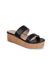 VALIOSAA Women Black Solid Sandals