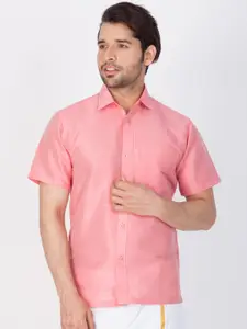 VASTRAMAY Men Pink Regular Fit Solid Casual Shirt
