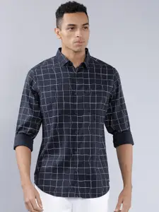 HIGHLANDER Men Navy Blue & White Slim Fit Checked Casual Shirt