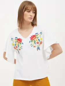 Harpa Women White Embroidered V-Neck Pure Cotton T-shirt