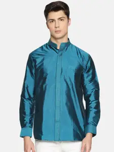 TATTVA Men Blue Slim Fit Solid Casual Shirt
