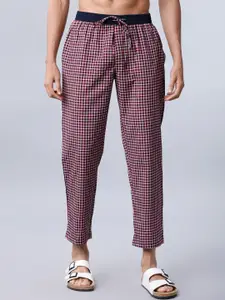 HIGHLANDER Men Red & Navy Blue Checked Cropped Lounge Pants