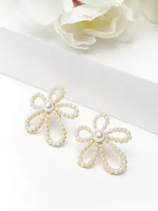 AVANT-GARDE PARIS White & Gold-Plated Contemporary Studs